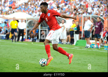 Florida, USA. 7. Juni 2014. England nach vorn Daniel Sturridge (9) während einer internationalen freundlichen WM Aufwärmen Fußballspiel zwischen England und Honduras im Sun Life Stadium in Miami Gardens, Florida. © Aktion Plus Sport/Alamy Live-Nachrichten Stockfoto