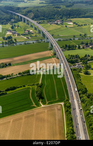 Luftbild, Ruhrtalbrücke Brücke, Autobahn A52, Fluss Ruhr, Ruhrtal, Ruhrgebiet, zwischen Mülheim und Essen, Ruhrgebiet Stockfoto