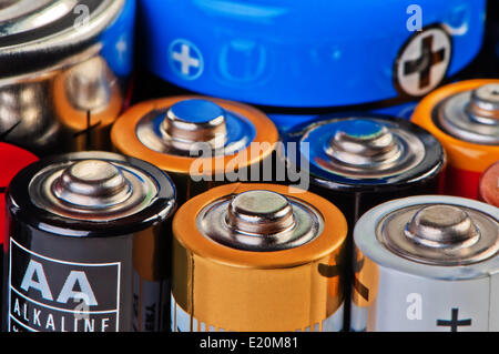 Batterien und Akkumulatoren hautnah. Stockfoto