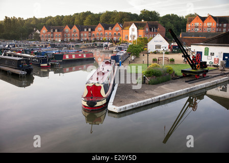 Narrowboats Braunston Marina am Grand Union canal. Braunston, Northamptonshire, England Stockfoto