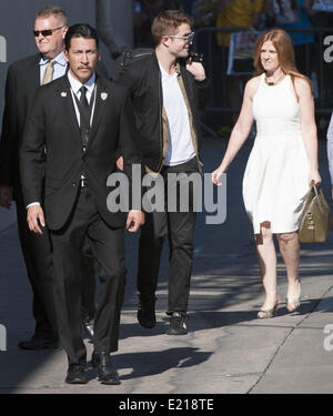 Hollywood, Kalifornien, USA. 12. Juni 2014. Robert Pattinson kommt bei Jimmy Kimmel Live in Hollywood im Donnerstag, 12. Juni 2014. Bildnachweis: David Bro/ZUMAPRESS.com/Alamy Live-Nachrichten Stockfoto