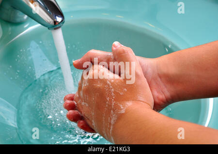 Hände waschen Stockfoto