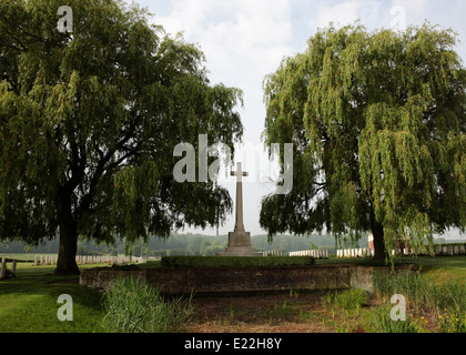 Das Kreuz des Opfers in Prowse Punkt Soldatenfriedhof des großen Krieges, Belgien Stockfoto