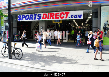 Die neue Sports direct Shop auf Oxford Straße, London, UK Stockfoto