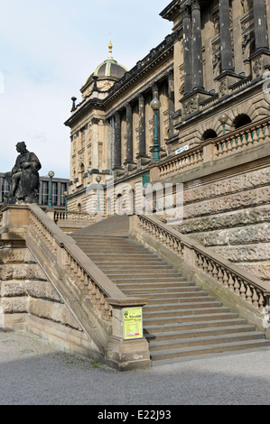 Treppe im Nationalmuseum in Prag, Tschechien. Stockfoto