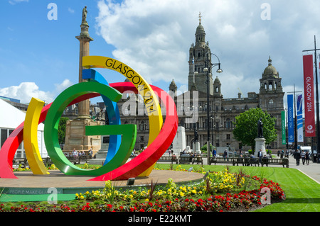 Riesige Kopie des Logos für den 2014 Commonwealth Games errichtet George Square, Glasgow, Schottland, Vereinigtes Königreich Stockfoto