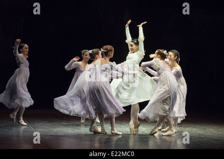 Tamara Rojo als Julia in Romeo Derek Dean & Julia in der Royal Alber Hall, London Stockfoto