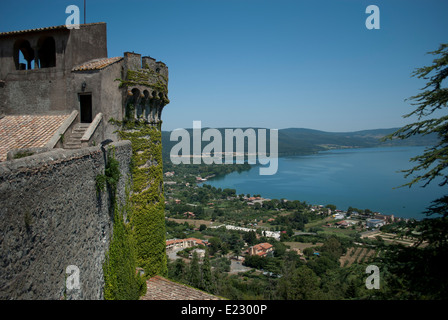 Castello Orsini-Odescalchi "& Lago di Bracciano, Italien Stockfoto