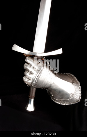 Ritter Metall Handschuh. Element-Schutzpanzer Stockfoto