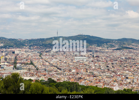 Blick vom Montjuic auf das Zentrum von Barcelona, Katalonien, Spanien. Stockfoto