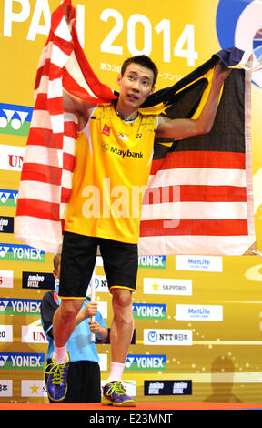 Tokio, Japan. 15. Juni 2014. Lee Chong Wei von Malaysia feiert während der Preisverleihung nach der Herren Einzel Finale gegen Hu Yun aus China Hongkong bei Yonex Open Japan in Tokio, Japan, 15. Juni 2014 Match. Lee gewann mit 2: 0 und holte sich den Titel. © Stringer/Xinhua/Alamy Live-Nachrichten Stockfoto