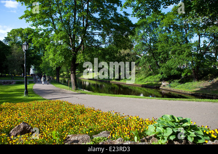 Die schönen Bastion Hill Park (Bastejkalns) in Riga, Lettland. Stockfoto