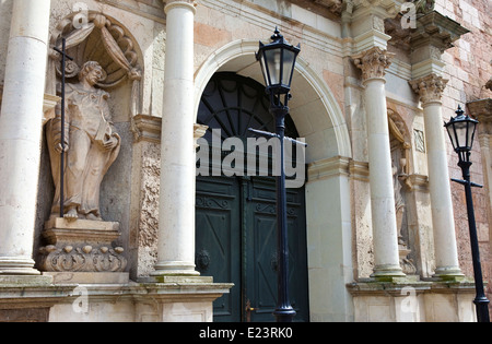 Äußere Details des St.-Petri Kirche in Riga, Lettland. Stockfoto