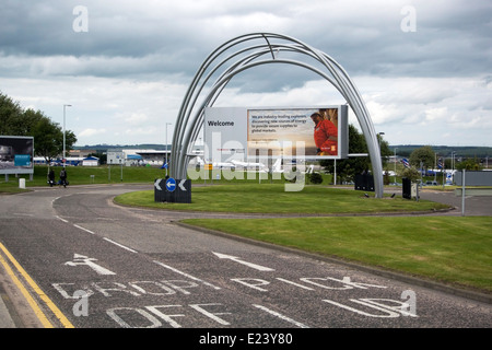 Aberdeen Flughafen willkommen Arch Stockfoto