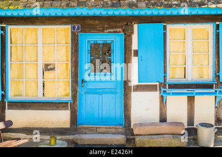 Historisches Fachwerkhaus am Open-Air Museum Ökomuseum zeigen, Ungersheim, Elsaß, Frankreich Stockfoto