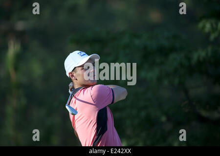 Pinehurst, North Carolina, USA. 14. Juni 2014. Martin Kaymer (GER) Golf: Martin Kaymer Deutschlands in Aktion auf dem 17. Loch in der dritten Runde der 114. U.S. Open Championship in Pinehurst Resort Country Club Nr. 2 Platz in Pinehurst, North Carolina, USA. © Koji Aoki/AFLO SPORT/Alamy Live-Nachrichten Stockfoto