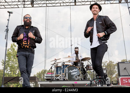 Manchester, Tennessee, USA. 15. Juni 2014. Capital Cities führen live auf der 2014 Bonnaroo Music and Arts Festival in Manchester, Tennessee Credit: Daniel DeSlover/ZUMAPRESS.com/Alamy Live News Stockfoto