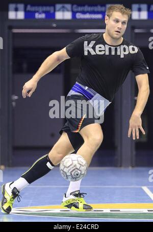 Magdeburg, Deutschland. 10. Juni 2014. Deutsche nationale Handballer Michael Kraus in Aktion während einer Trainingseinheit in der Getec-Arena in Magdeburg, Deutschland, 10. Juni 2014. Foto: Jens Wolf/Dpa/Alamy Live News Stockfoto