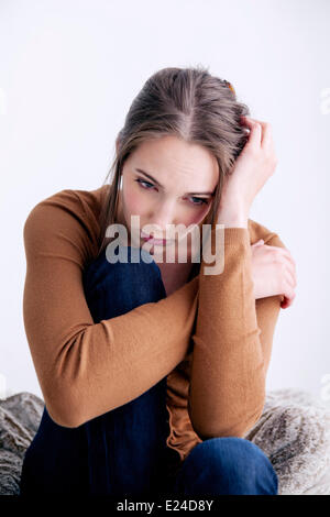 Frau im Haus Stockfoto