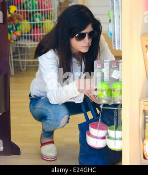 Selma Blair unterwegs einkaufen für Lebensmittel. Los Angeles, Kalifornien - 09.02.2013 wo: Studio City, Kalifornien, Vereinigte Staaten, wann: 9. Februar 2013 Stockfoto