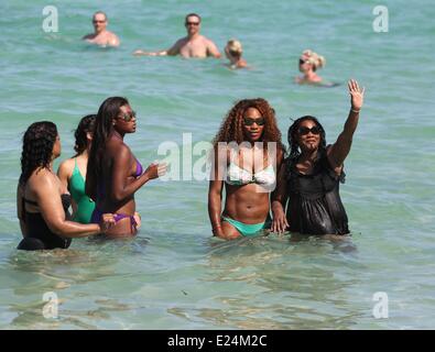 Serena Williams und Freunde genießen Miami Beach. Miami Beach, wo: Florida, Florida, Vereinigte Staaten, wann: 15. Juni 2013 Stockfoto