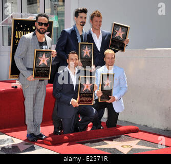 Die Backstreet Boys sind mit auf der Hollywood Walk of Fame mit einem Stern geehrt: AJ McLean, Brian Littrell, Howie Dorough, Kevin Richardson, Nick Carter, The Backstreet Boys wo: Los Angeles, California, Vereinigte Staaten von Amerika bei: 22. April 2013 Stockfoto