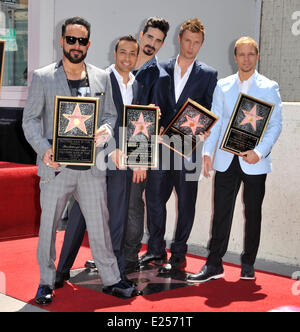 Die Backstreet Boys sind mit auf der Hollywood Walk of Fame mit einem Stern geehrt: AJ McLean, Brian Littrell, Howie Dorough, Kevin Richardson, Nick Carter, The Backstreet Boys wo: Los Angeles, California, Vereinigte Staaten von Amerika bei: 22. April 2013 Stockfoto