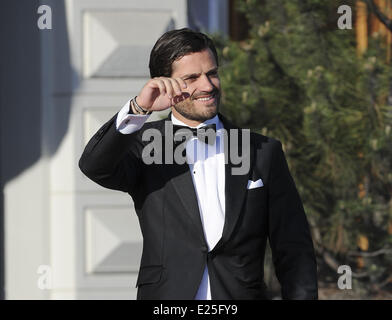 Gala-Dinner vor der Hochzeit der schwedischen Prinzessin Madeleine und Chris O'Neill Samstag (13 Jun 08) - Ankünfte Featuring: Prinz Carl Philip von Schweden wo: Stockholm, Schweden: 7. Juni 2013 Stockfoto