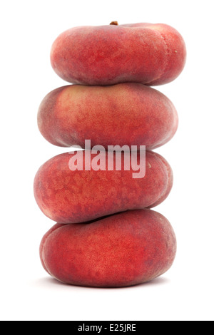 flache Donut Pfirsiche isoliert auf weiss Stockfoto