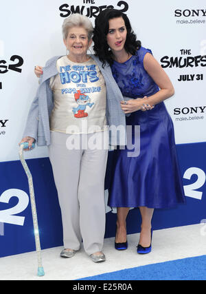 Prominente besuchen COLUMBIA PICTURES "SCHLÜMPFE 2" Premiere im Regency Village Theatre.  Mitwirkende: Katy Perry wo: Westwood, Kalifornien, Vereinigte Staaten, wann: 28. Juli 2013 Stockfoto