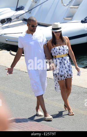 Tony Parker und seine Freundin, Axelle Francine verbringen Sie einen Urlaub in Saint Tropez Featuring: Tony Parker, Axelle Francine Where: Saint-Tropez, Frankreich bei: 20. August 2013 Stockfoto