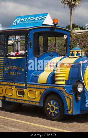 Bournemouth, Dorset, UK. 16. Juni 2014. Fußball-WM 2014: Bournemouth Belle Landtrain zeigt Flagge für England Credit: Carolyn Jenkins/Alamy Live News Stockfoto