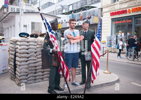 Checkpoint Charlie Grenzübergang Berlin Deutschland Stockfoto