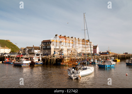 West Bay, Dorset, Bridport harbour im Abendlicht, Dorset, England UK Stockfoto