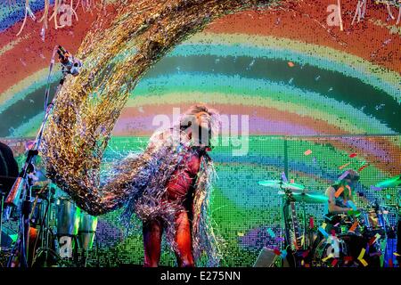 Detroit, Michigan, USA. 13. Juni 2014. WAYNE COYNE von THE FLAMING LIPS, die Durchführung auf der Sommertour 2014 an The Fillmore in Detroit, MI am 12. Juni 2014 © Marc Nader/ZUMA Wire/ZUMAPRESS.com/Alamy Live News Stockfoto