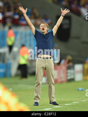 Natal, Brasilien. 16. Juni 2014. US-Fußball-Nationalmannschaft des deutschen Trainer Juergen Klinsmann feiert während der FIFA WM 2014 Gruppe G vorläufige Vorrundenspiel zwischen Ghana und den USA an der Estadio Arena Das Dunas Stadion in Natal, Brasilien, 16. Juni 2014. Bildnachweis: Dpa picture Alliance/Alamy Live News Stockfoto