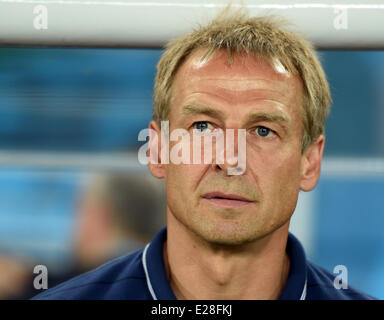 Natal, Brasilien. 16. Juni 2014. US-Fußball-Nationalmannschaft deutsche Trainer Juergen Klinsmann gesehen während der FIFA WM 2014 Gruppe G vorläufige Vorrundenspiel zwischen Ghana und den USA an der Estadio Arena Das Dunas Stadion in Natal, Brasilien, 16. Juni 2014. Bildnachweis: Dpa picture Alliance/Alamy Live News Stockfoto