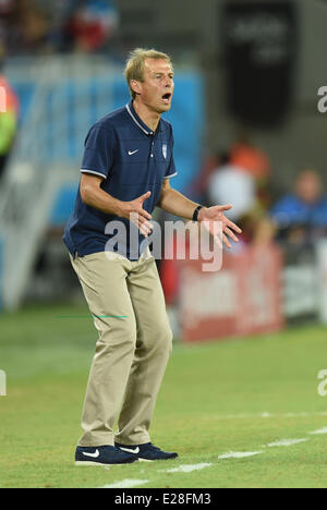 Natal, Brasilien. 16. Juni 2014. US-Fußball-Nationalmannschaft des deutschen Trainer Juergen Klinsmann reagiert während der FIFA WM 2014 Gruppe G vorläufige Vorrundenspiel zwischen Ghana und den USA an der Estadio Arena Das Dunas Stadion in Natal, Brasilien, 16. Juni 2014. Bildnachweis: Dpa picture Alliance/Alamy Live News Stockfoto