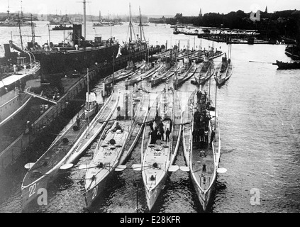 Deutsche u-Boote im Hafen, deutsche u-Boote U-Boote im Hafen Stockfoto