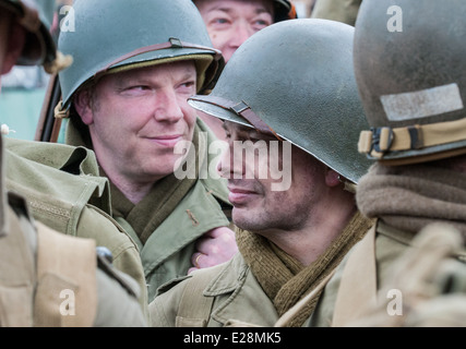 Eine Nachstellung oder Reenactment, Gruppe, spezialisiert in amerikanischen GIS-der 2. Weltkrieg aus d-Day, Juni 1944 bis Kriegsende Stockfoto