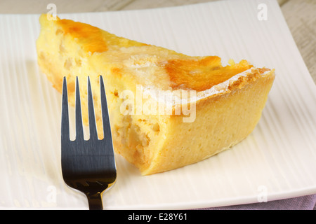 Ein Stück der ursprünglichen Osterkuchen aus Neapel namens Pastiera Stockfoto