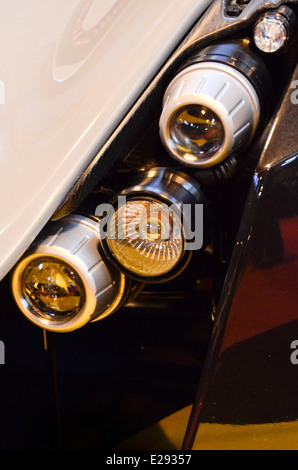 BAC Mono Scheinwerfer cluster Stockfoto