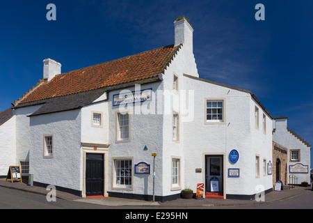 Schottisches Fischerei-Museum in Anstruther in der East Neuk of Fife zeigen die traditionelle Krähe trat oder Corbie Schritt Giebel Stockfoto