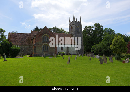 St Marys: Kirche von Str. Mary Magdalene Hartley Wintney Stockfoto