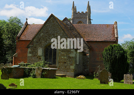 St Marys: Kirche von Str. Mary Magdalene Hartley Wintney Stockfoto