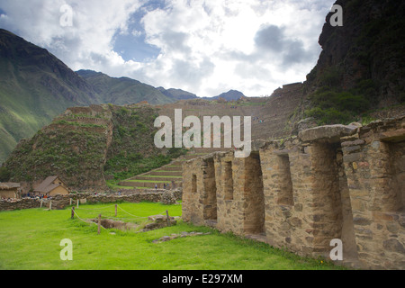 Schöne Inkaruinen Ollantaytambo im Heiligen Tal, Valle Sagrada, in der Nähe von Cusco in Peru, Südamerika Stockfoto