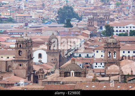 Ein ziemlich Straßenszene in Cusco, Peru, dem alten Sitz des Inka-Reiches hoch in den Anden. Stockfoto