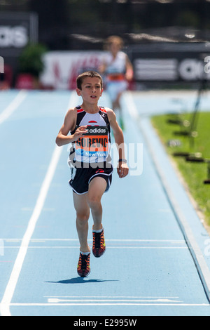 Johan Gorevic (USA) lief ein Sechstklässler aus Roggen, NY die schnellste Meile von einem 10 Jahre alt während des Adidas Grand Prix Stockfoto