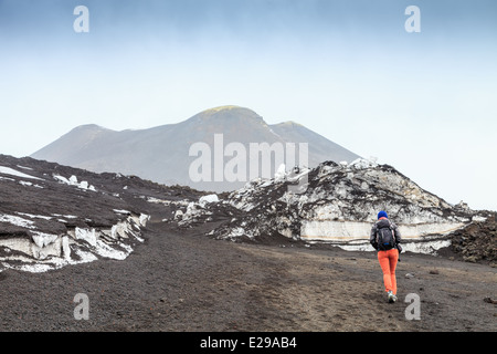 Wandern über die Spitze des Ätna Stockfoto