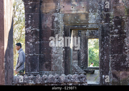 Preah Vihear Tempel ist eine alte Hindu-Tempel, der auf einer 525 Meter hohen Klippe im Dangrek-Gebirge, Kambodscha befindet. Stockfoto